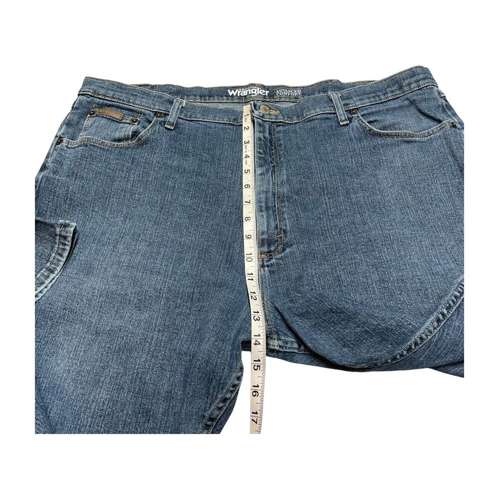 Wrangler Jeans Men's 42 X 30 Blue Denim Cotton High-Rise Straight Leg Zip Fly - Picture 7 of 8